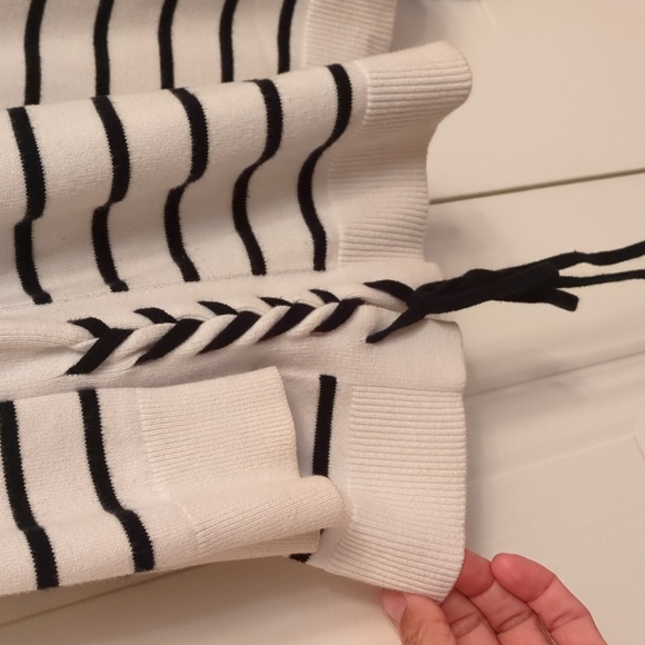 Banana Republic sweater - Picture 3 of 5